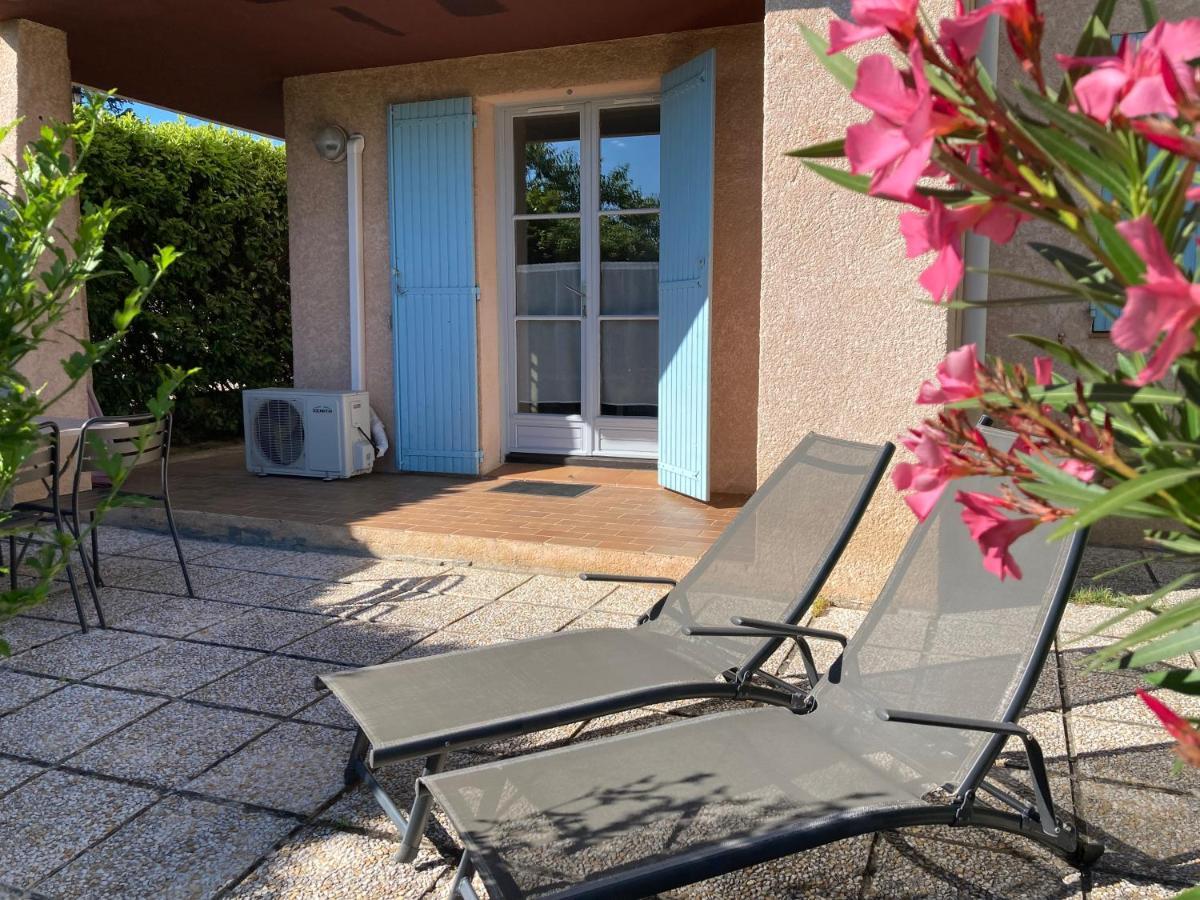 T2 Classe 2* Calme Au Coeur Du Village Provencale Gréoux-les-Bains Eksteriør billede