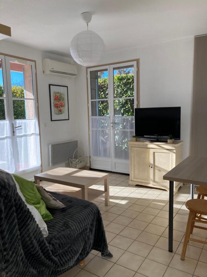 T2 Classe 2* Calme Au Coeur Du Village Provencale Gréoux-les-Bains Eksteriør billede